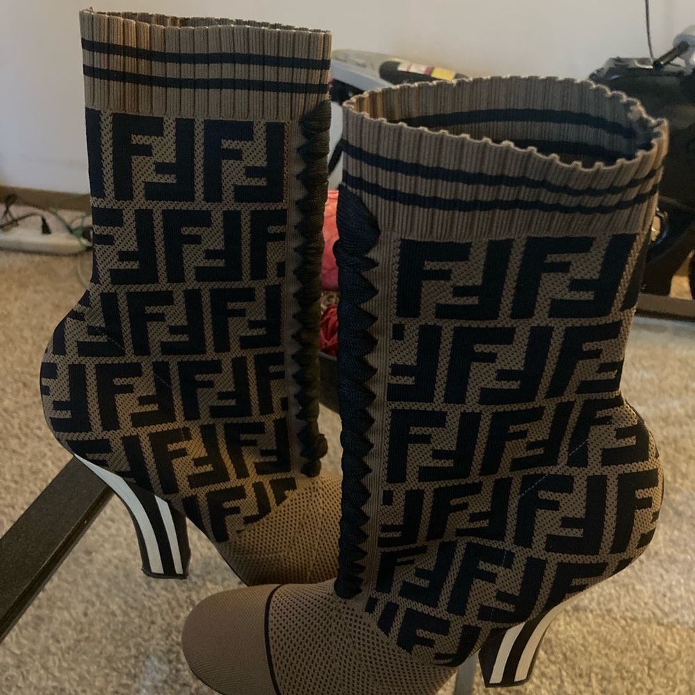 Women’s Fendi Boots Size 40